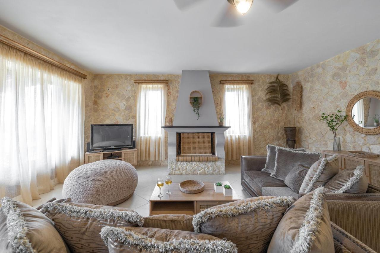 Piedra Villa Troianata Bagian luar foto