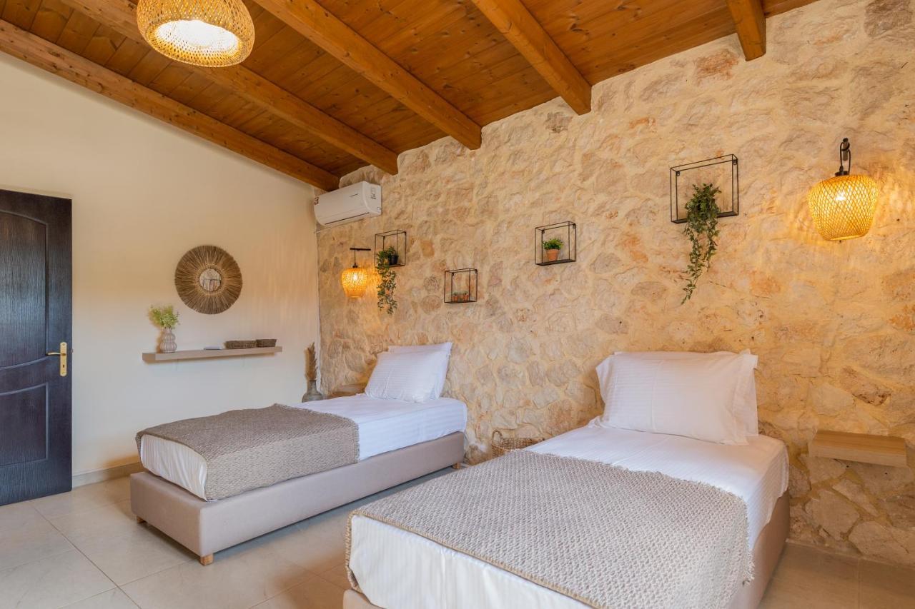 Piedra Villa Troianata Bagian luar foto