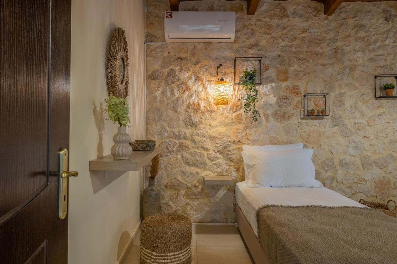 Piedra Villa Troianata Bagian luar foto
