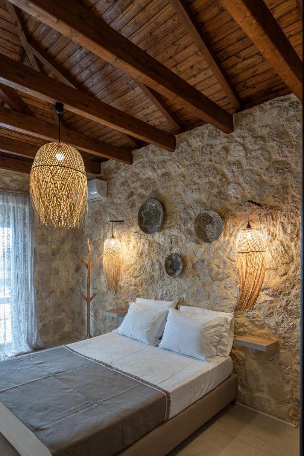 Piedra Villa Troianata Bagian luar foto