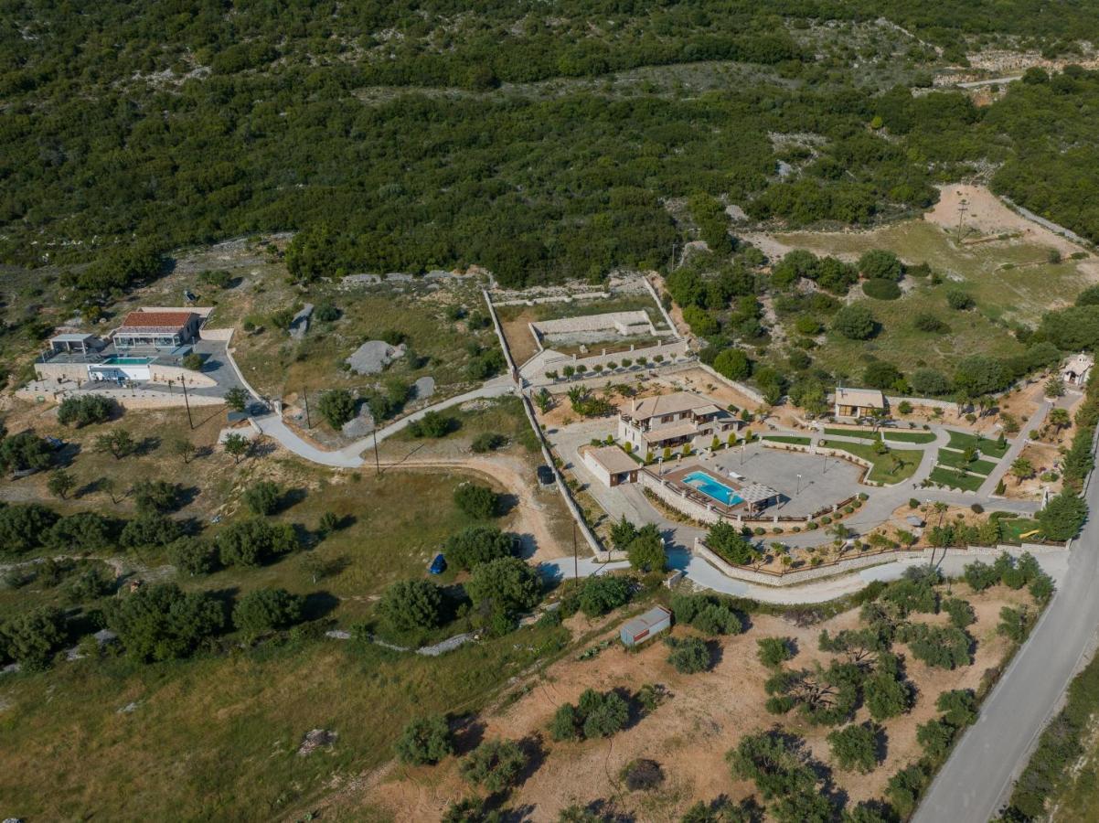 Piedra Villa Troianata Bagian luar foto